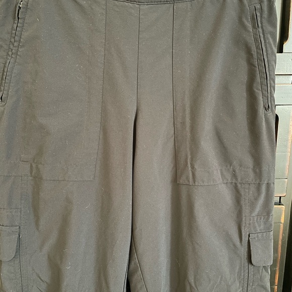 Athleta Black Chelsea Cargo Lined Pant Size 10 tall - Picture 3 of 10